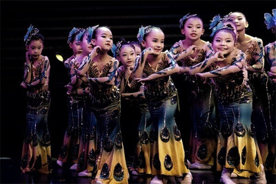 絲路童夢(mèng)，藝術(shù)花開——金絲獎(jiǎng)2017絲路國(guó)際少兒藝術(shù)頒獎(jiǎng)盛典西安成功舉辦